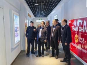 河南省農(nóng)業(yè)農(nóng)村廳屠宰管理處處長劉衛(wèi)東一行蒞臨洛陽正大調(diào)研